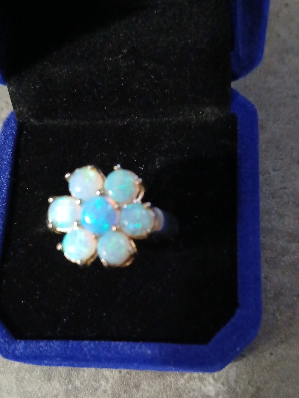 Stunning and Unique Opal in 925 Silver, Size 8 Flower Ring - Picture 2 of 10